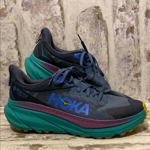 Hoka One One Women's Black and Teal Sneakers
